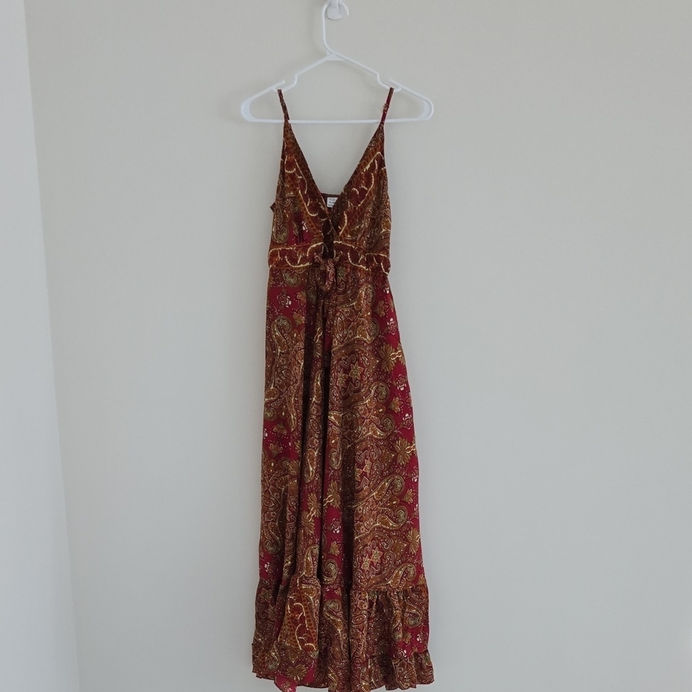 Elegant Paisley Maxi Dress in Red and Brown